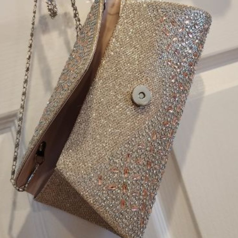 ROSE GOLD SEQUIN PURSE WITH SILVER ADJUSTABLE STRAP - NEW WITH TAG